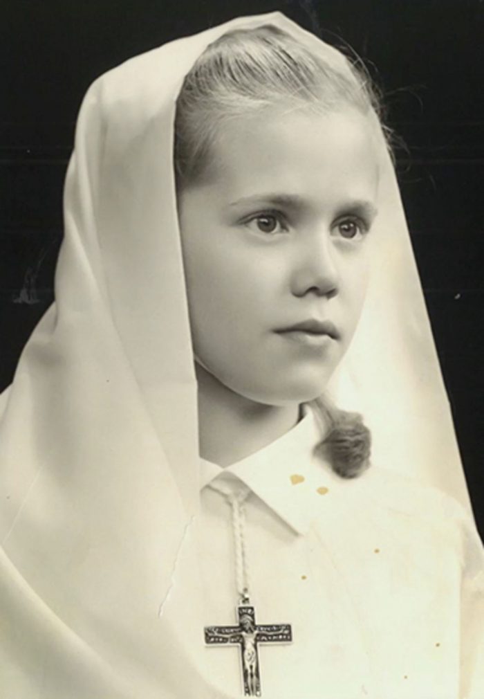 /pic/uploaded/brigitte-macron-jeune_1.jpg