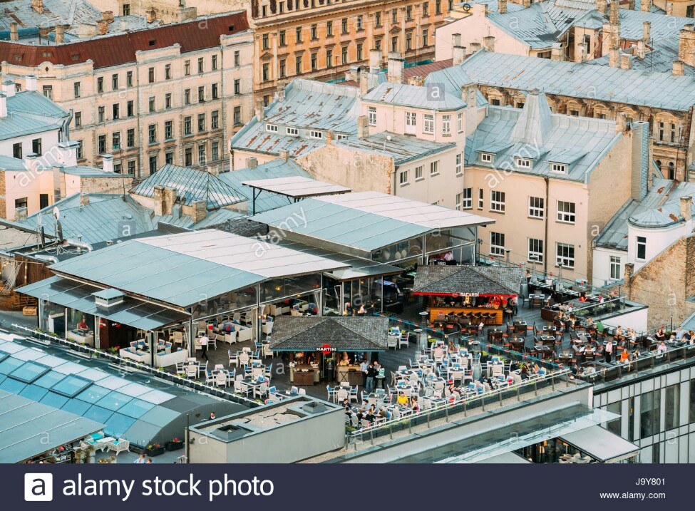 /pic/uploaded/riga-latvia-july-2-2016-top-view-of-roof-bar-cafe-terrace-riga-in-J9Y801-975x717.jpg